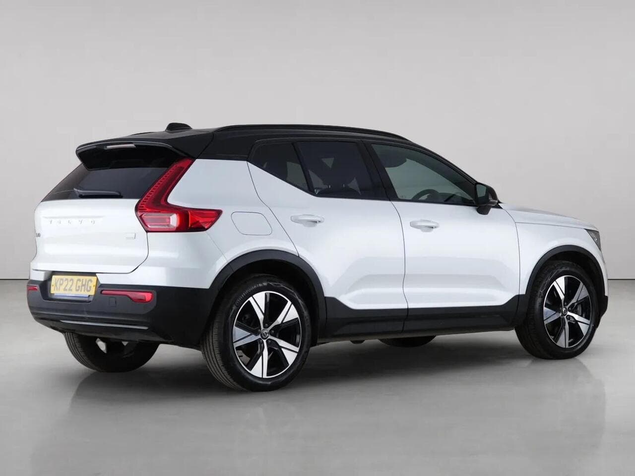 Volvo XC40 thumbnail Rear Right