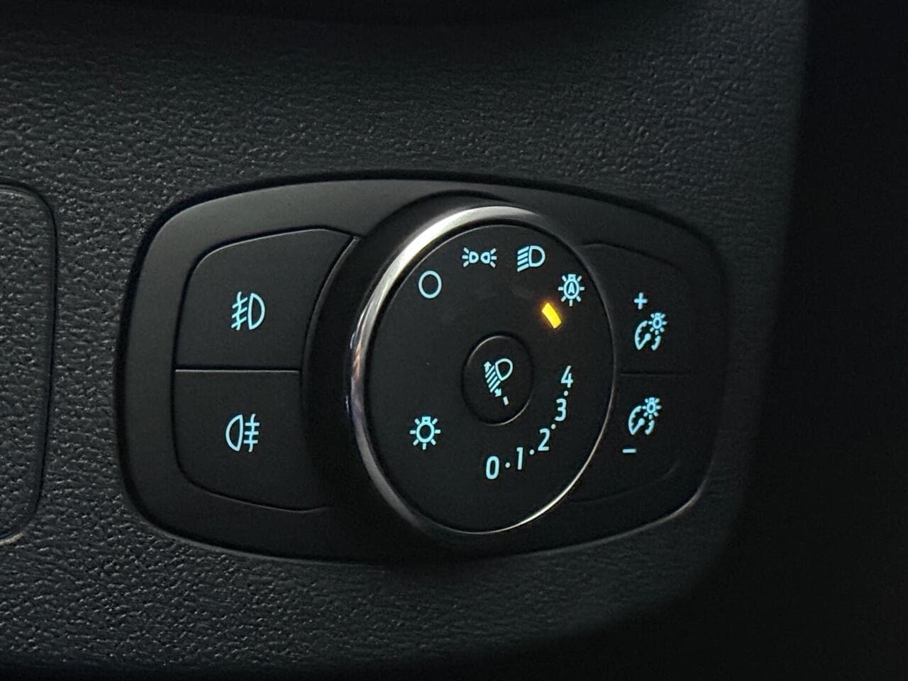 Ford Puma thumbnail Misc Controls