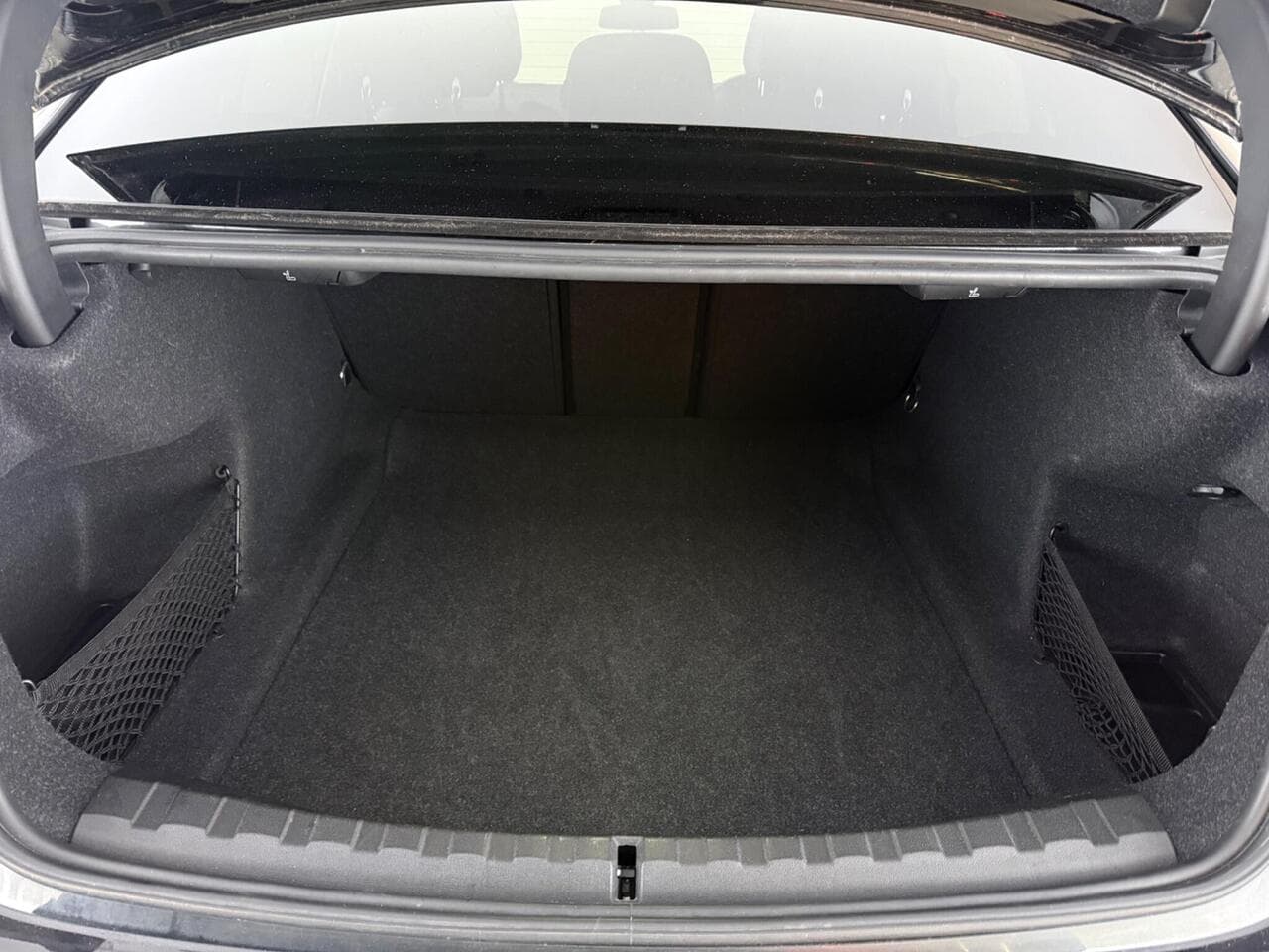 BMW 3 Series thumbnail Boot