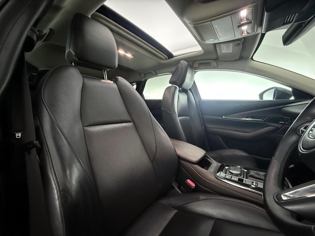 Mazda CX-30 thumbnail Seat Driver