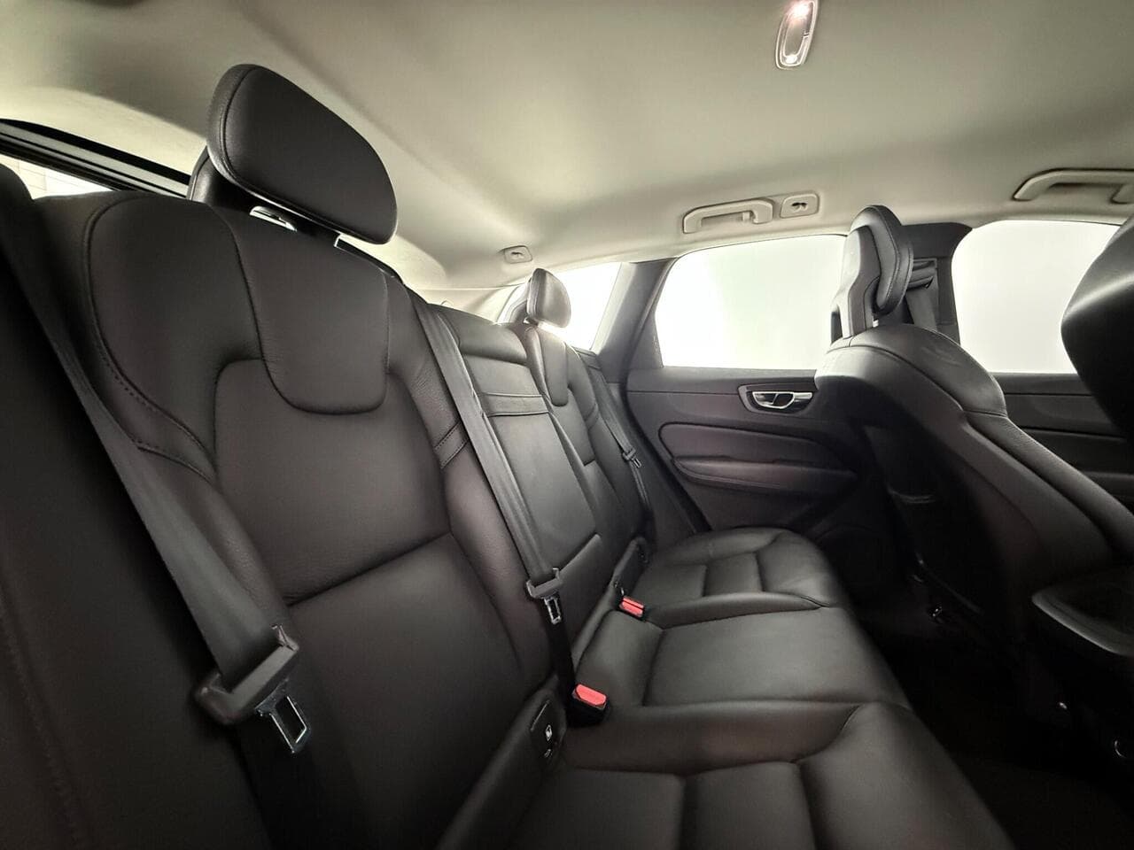 Volvo XC60 thumbnail Seats Rear