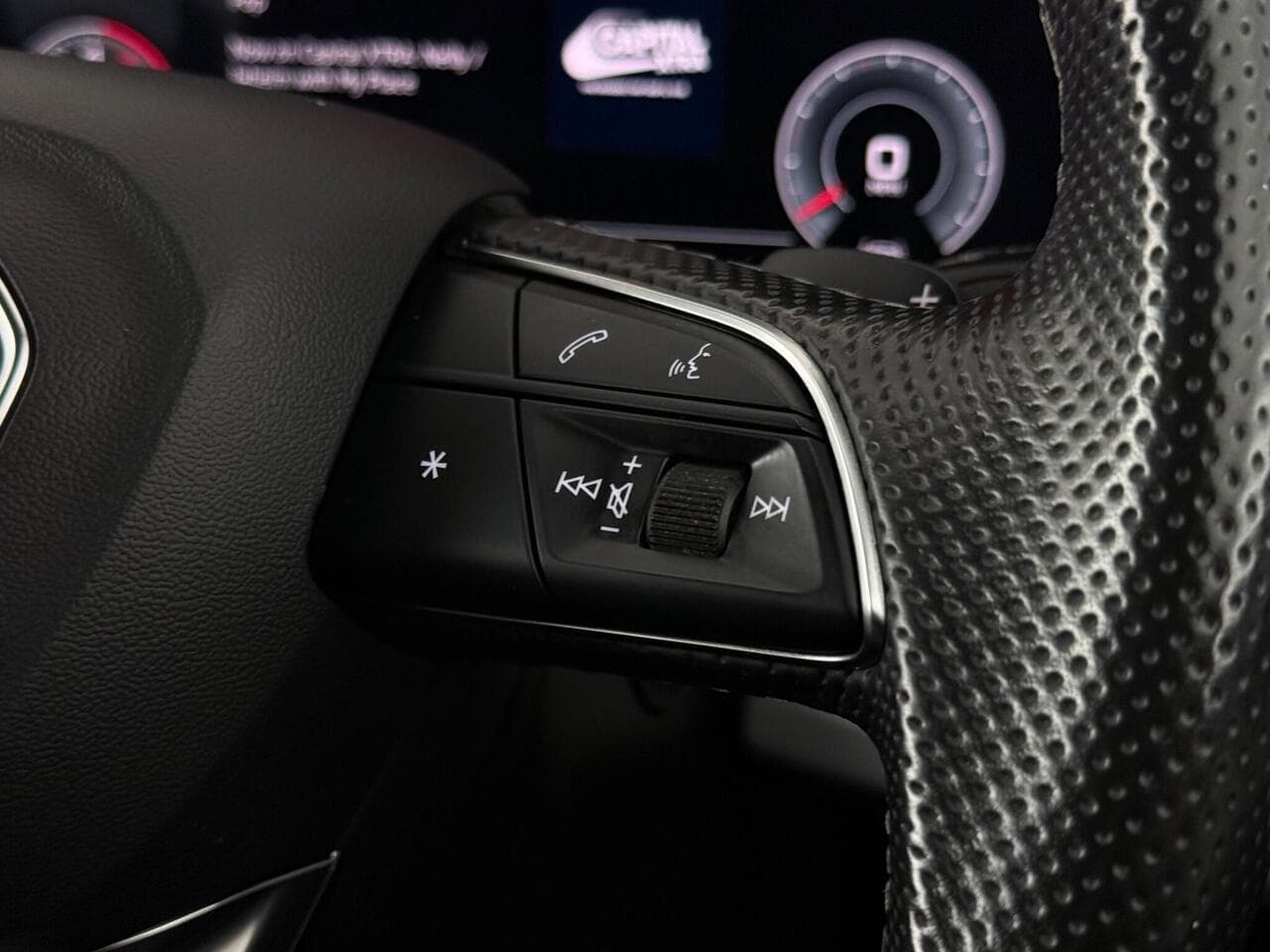 Audi Q8 thumbnail Misc Controls