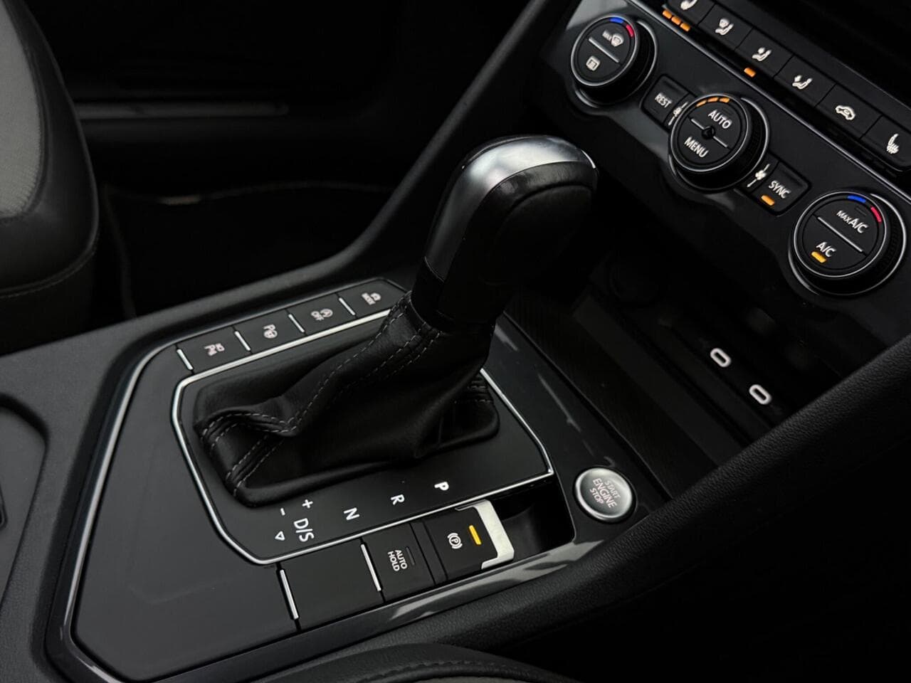 Volkswagen Tiguan Allspace thumbnail Misc Controls