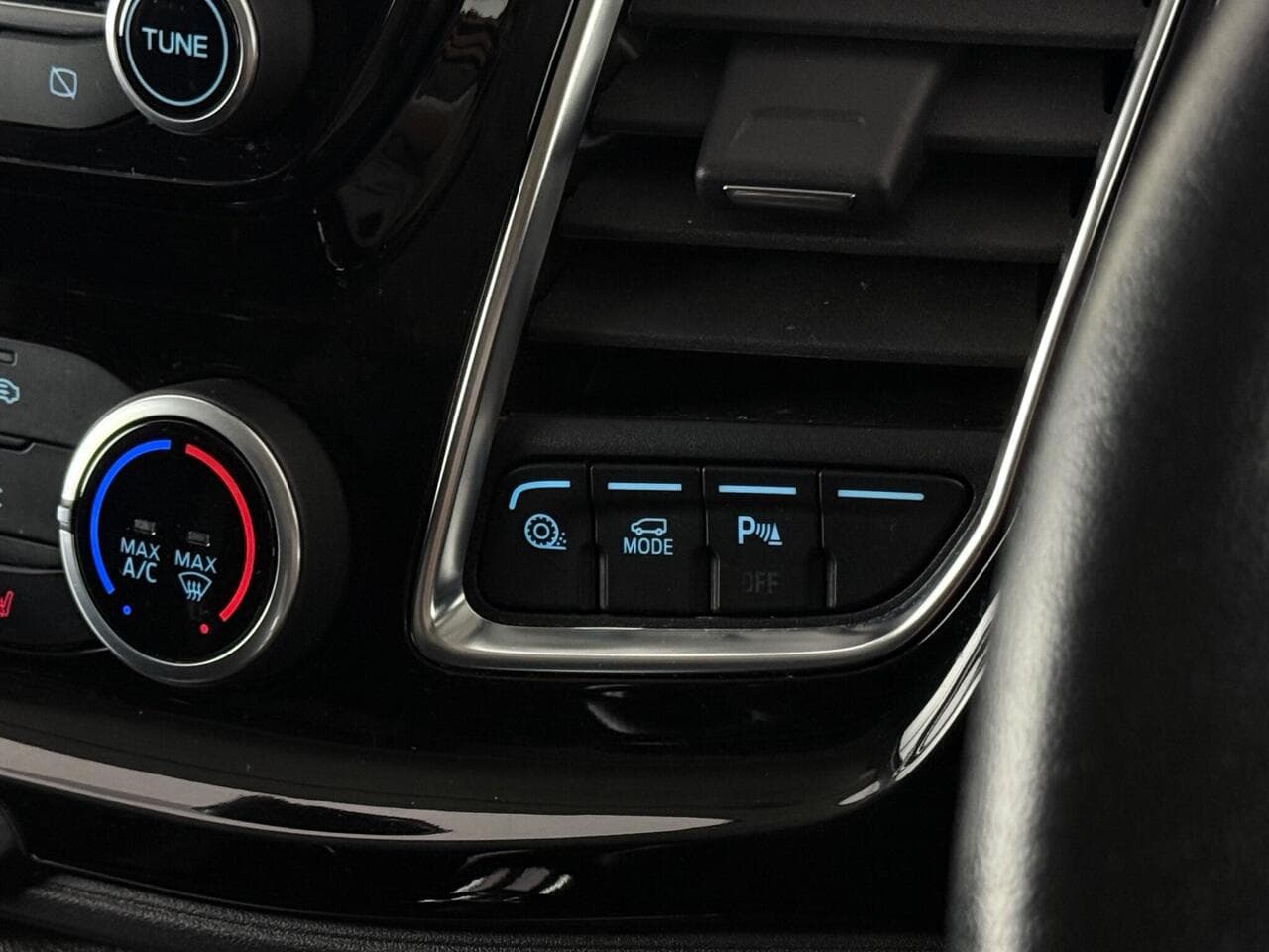 Ford Transit Custom thumbnail Misc Controls