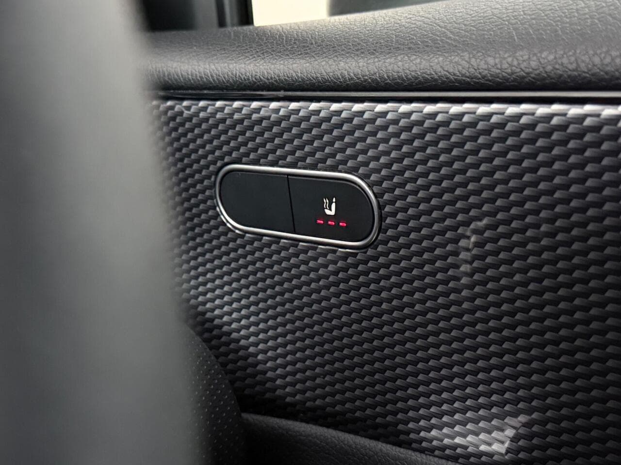 Mercedes-Benz A Class thumbnail Misc Controls