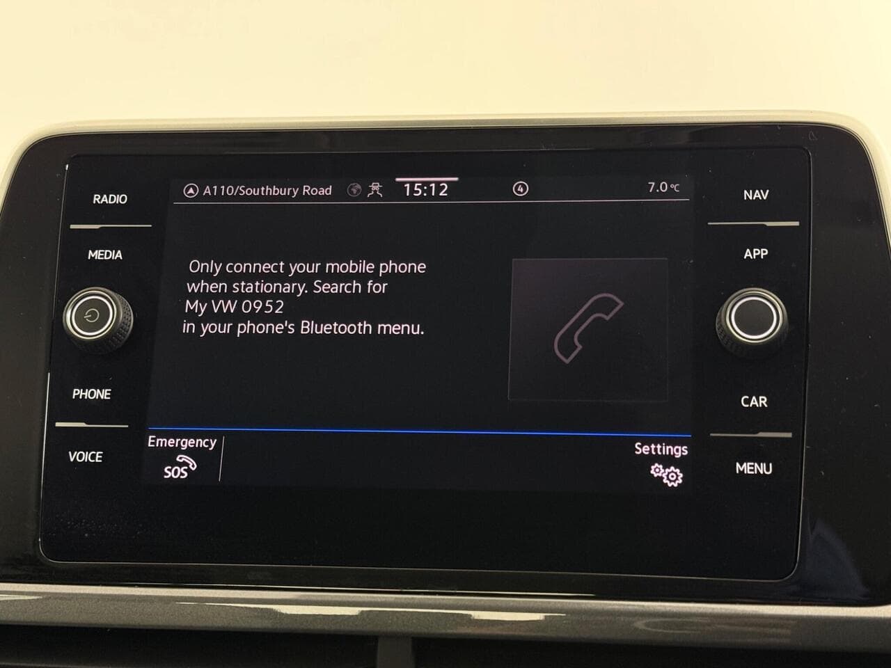 Volkswagen T-Roc thumbnail Infotainment System