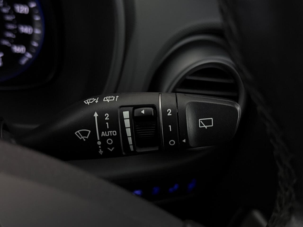 Hyundai KONA thumbnail Misc Controls
