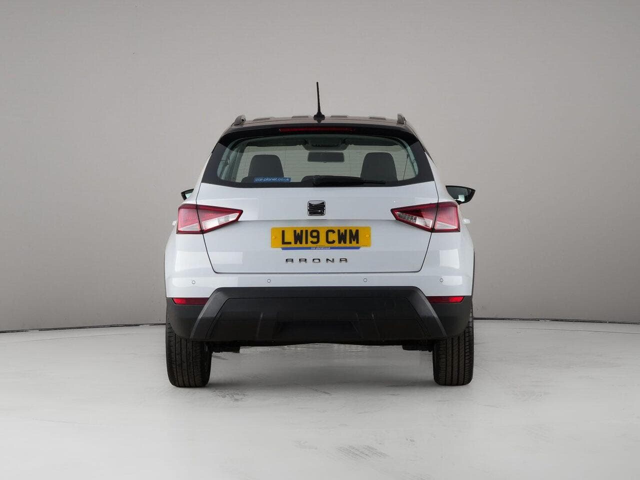 SEAT Arona thumbnail Rear