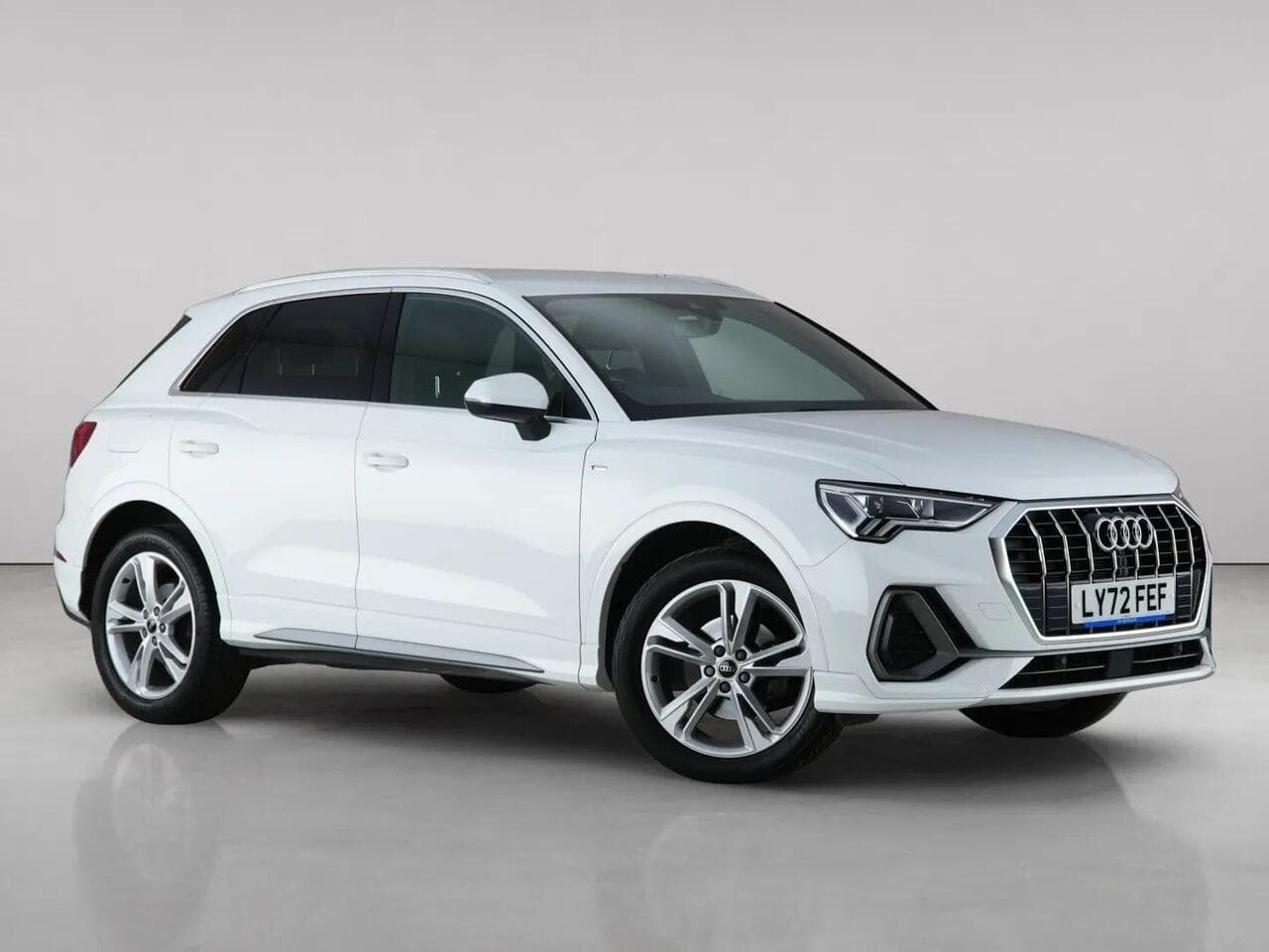 Audi Q3 - Audi Q3 1.5 TFSI CoD 35 S line S Tronic Euro 6 (s/s) 5dr