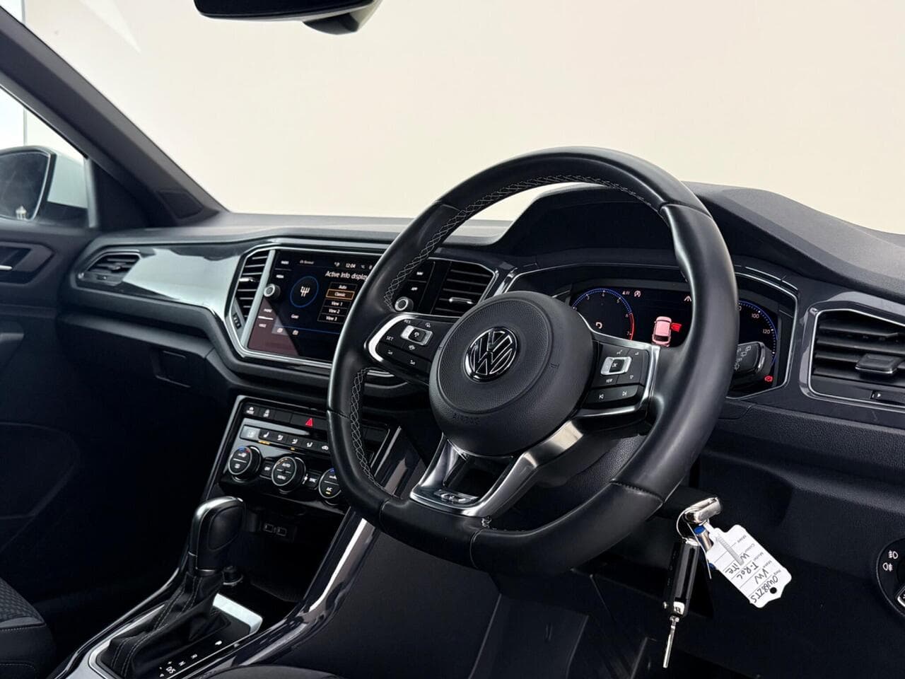 Volkswagen T-Roc thumbnail Interior Front
