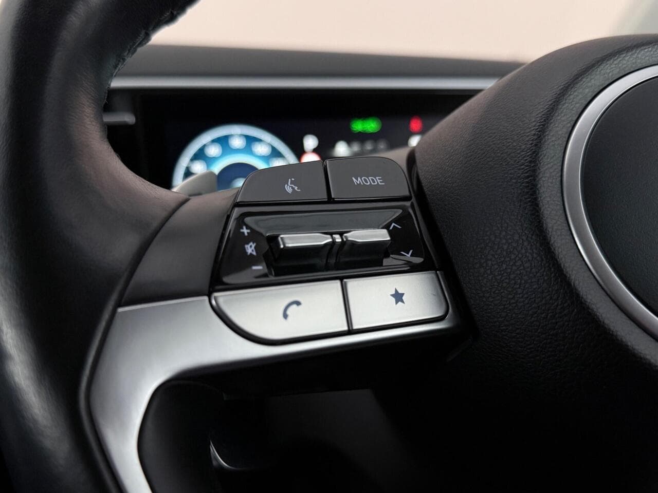 Hyundai TUCSON thumbnail Misc Controls