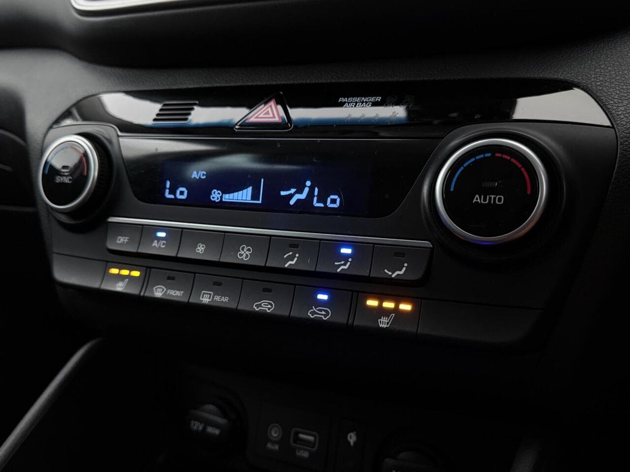 Hyundai TUCSON thumbnail Infotainment System