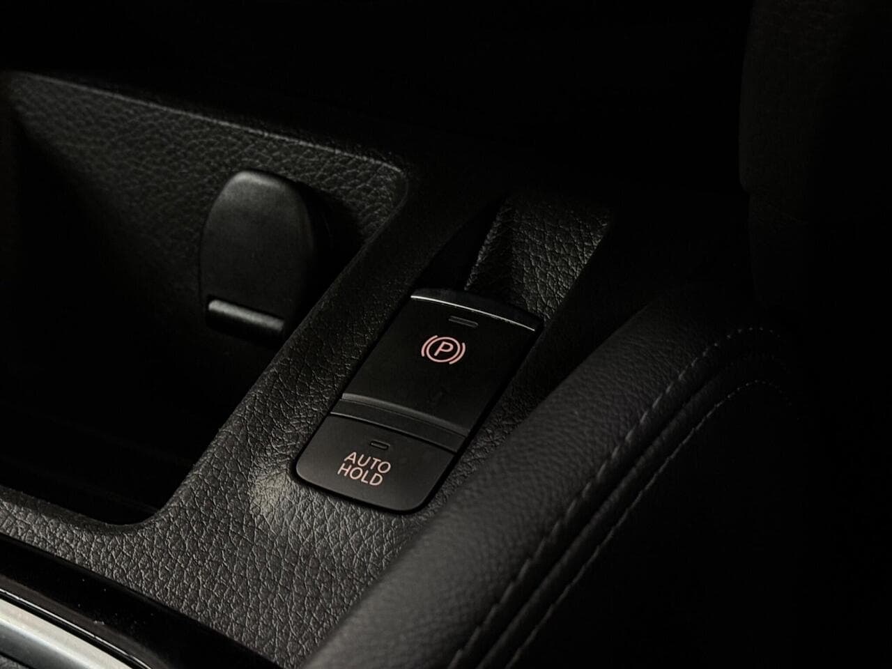 Nissan Qashqai thumbnail Misc Controls