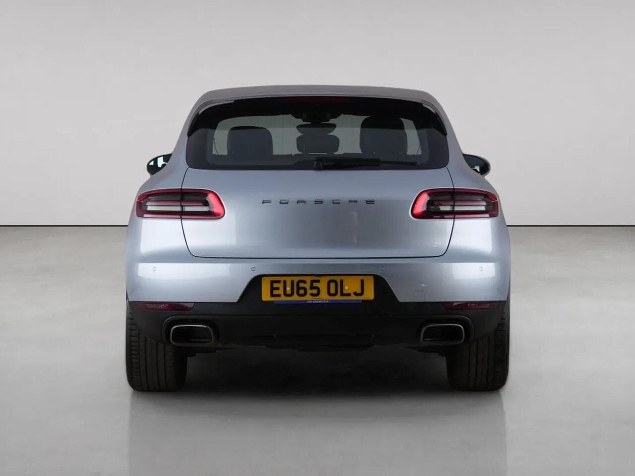Porsche Macan thumbnail Rear