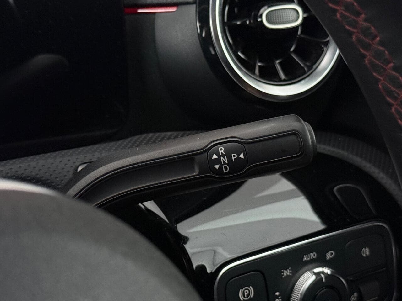 Mercedes-Benz A Class thumbnail Misc Controls