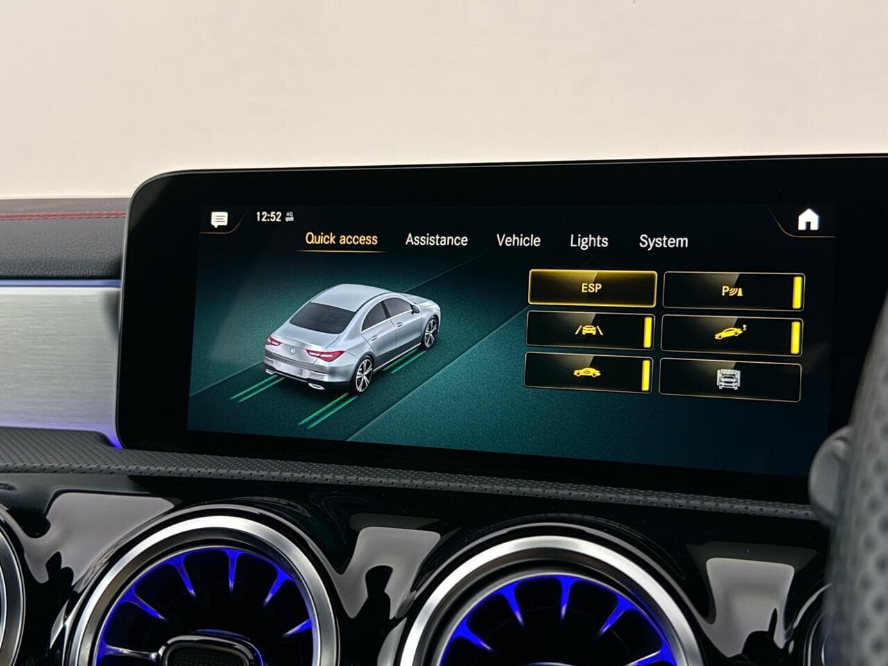 Mercedes-Benz CLA thumbnail Infotainment System