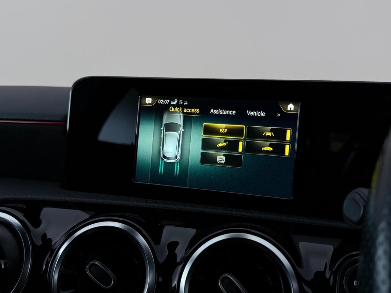 Mercedes-Benz A Class thumbnail Infotainment System