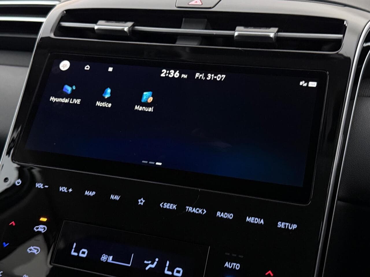 Hyundai TUCSON thumbnail Infotainment System