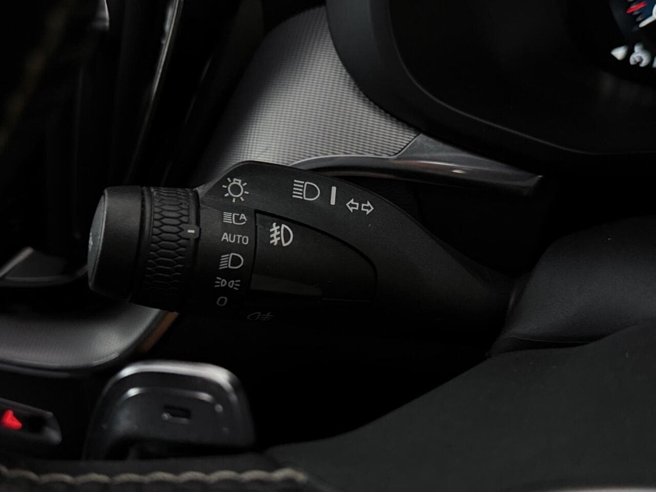 Volvo XC60 thumbnail Misc Controls