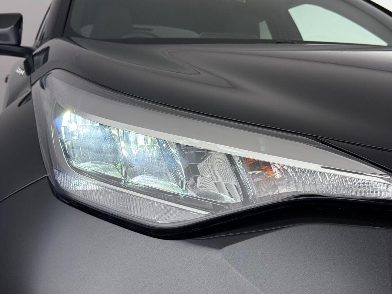 Toyota C-HR thumbnail Inconclusive