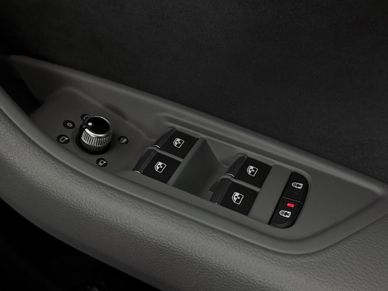 Audi A4 thumbnail Misc Controls