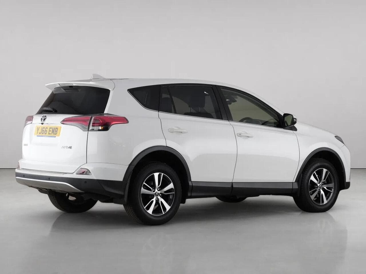 Toyota RAV4 thumbnail Rear Right