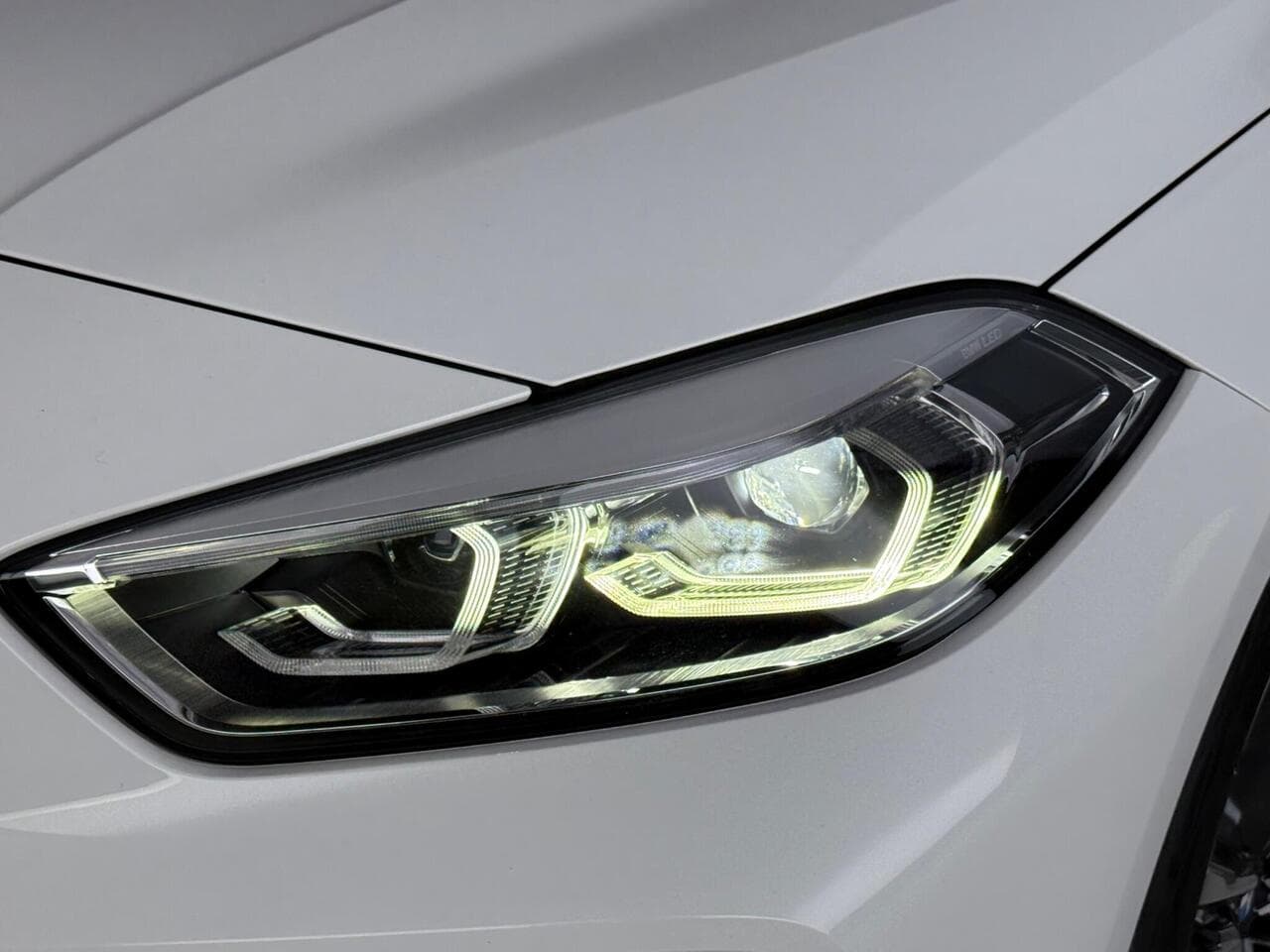 BMW 1 Series thumbnail Lights Front