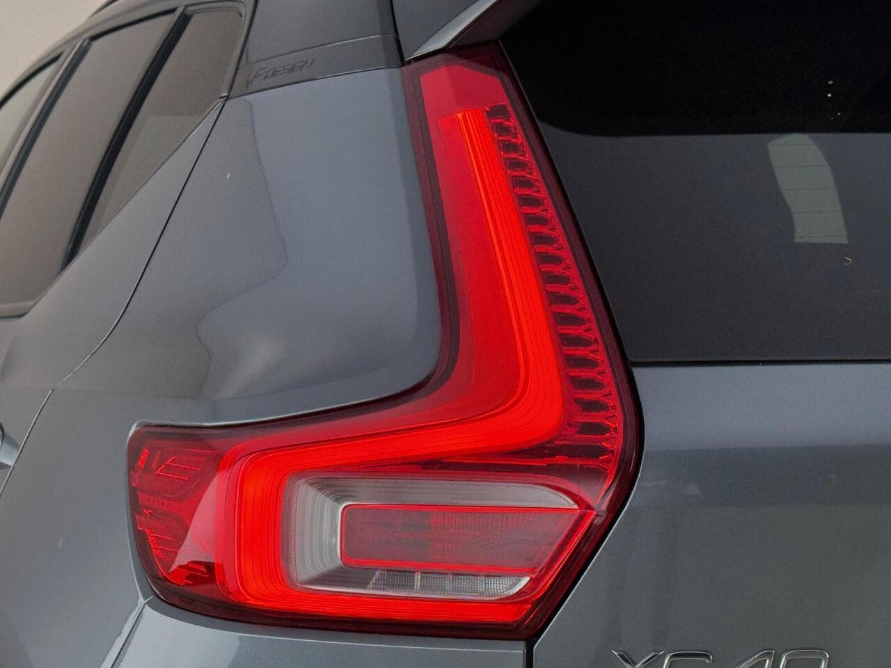 Volvo XC40 thumbnail Lights Rear