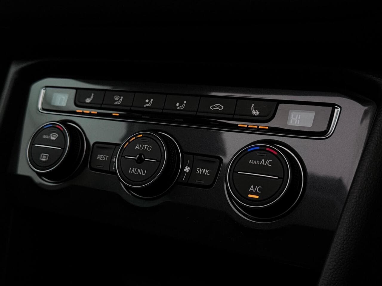 Volkswagen Tiguan thumbnail Misc Controls