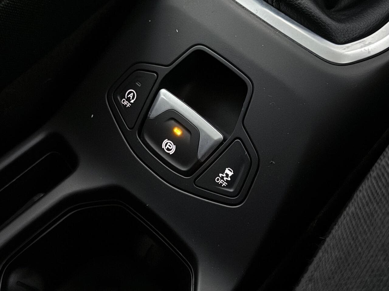 Jeep Renegade thumbnail Misc Controls
