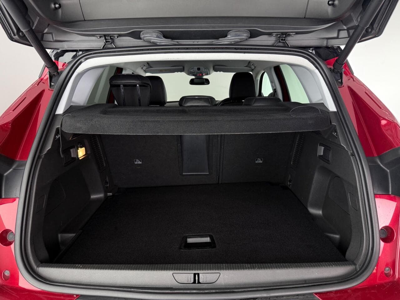 Vauxhall Grandland X thumbnail Boot