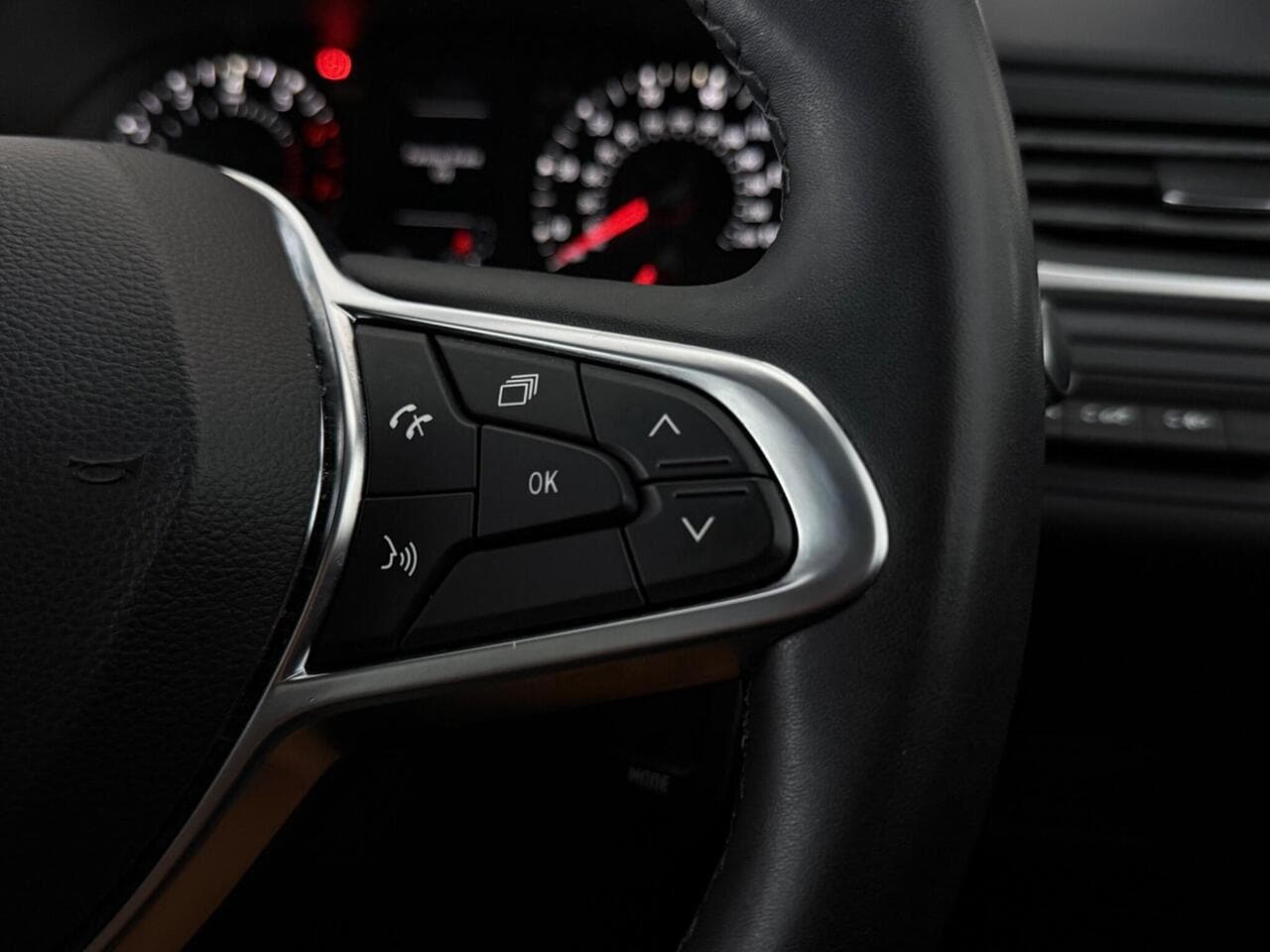 Renault Captur thumbnail Misc Controls