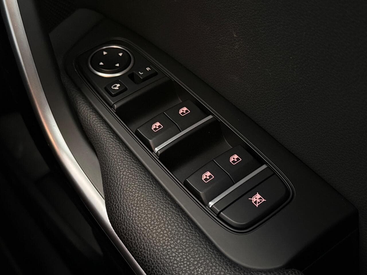 Kia XCeed thumbnail Misc Controls