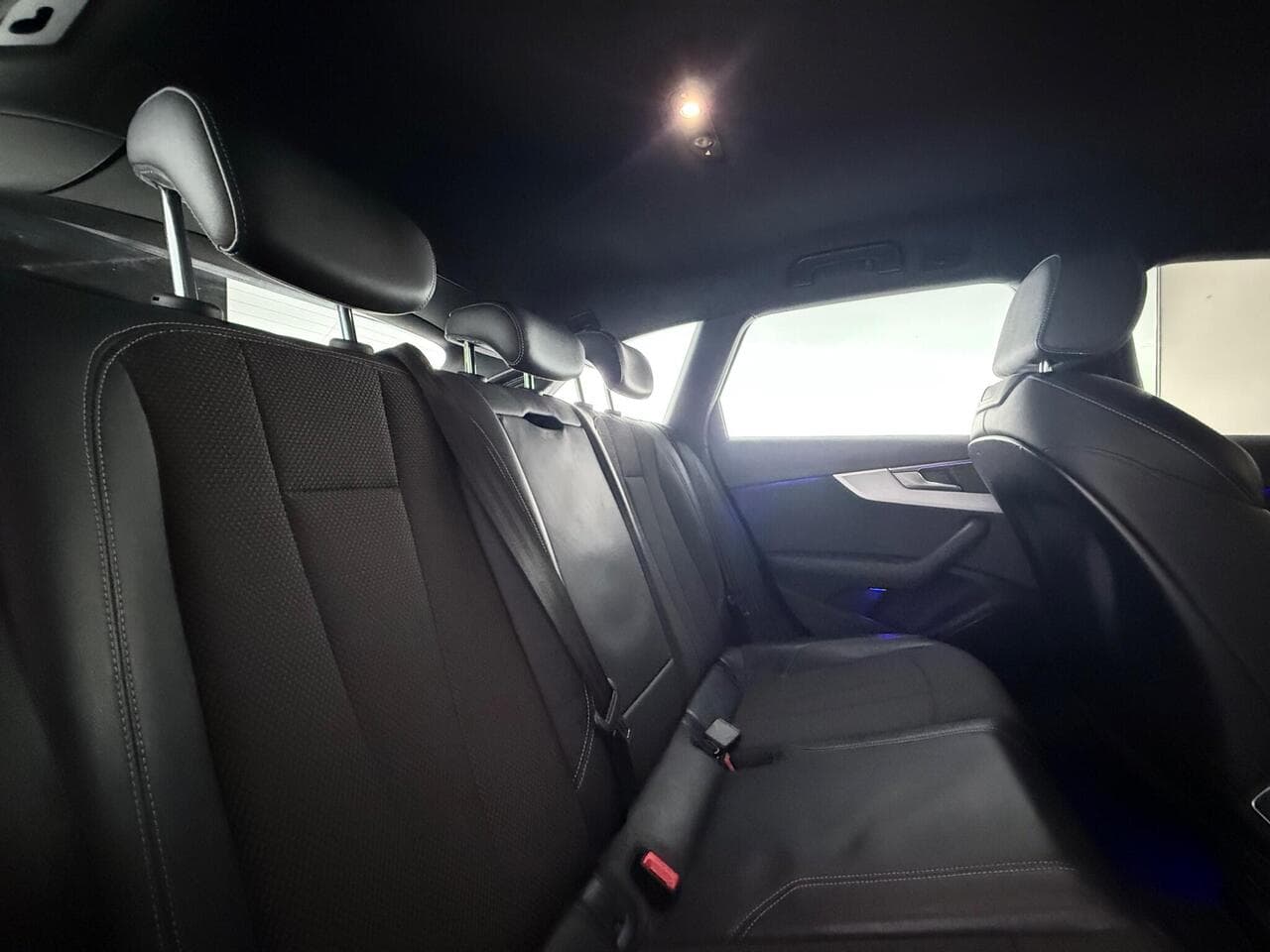 Audi A4 Avant thumbnail Seats Rear