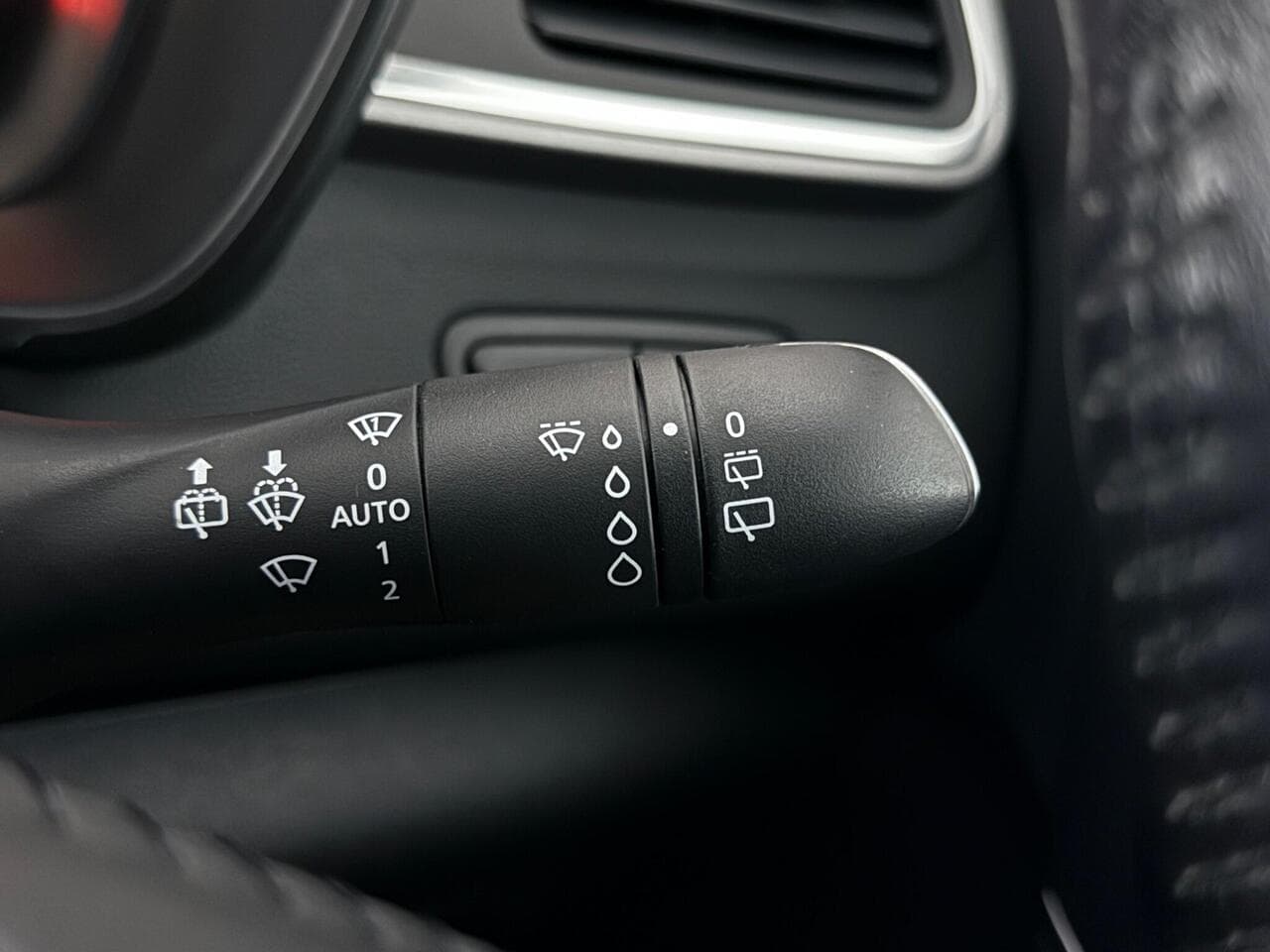 Renault Kadjar thumbnail Misc Controls