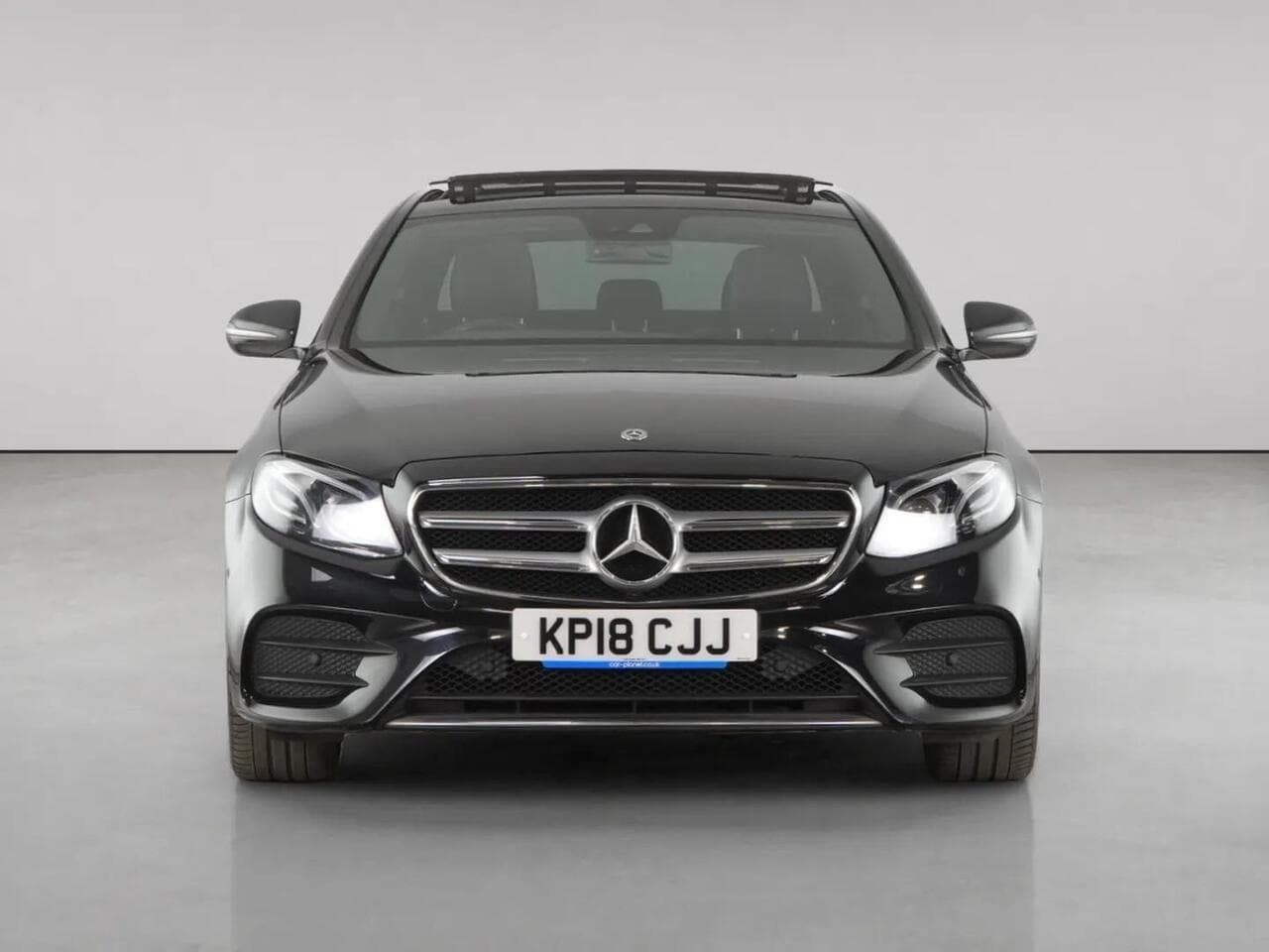 Mercedes-Benz E Class thumbnail Front