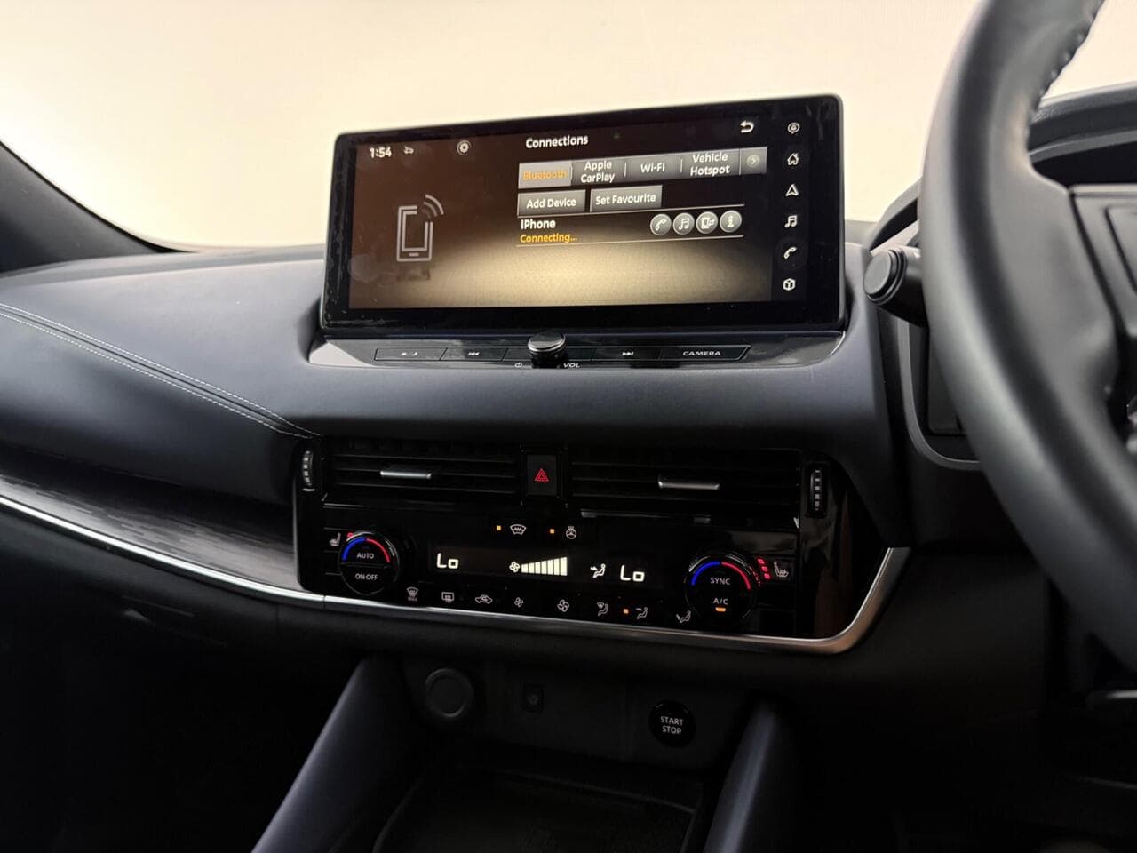 Nissan Qashqai thumbnail Infotainment System