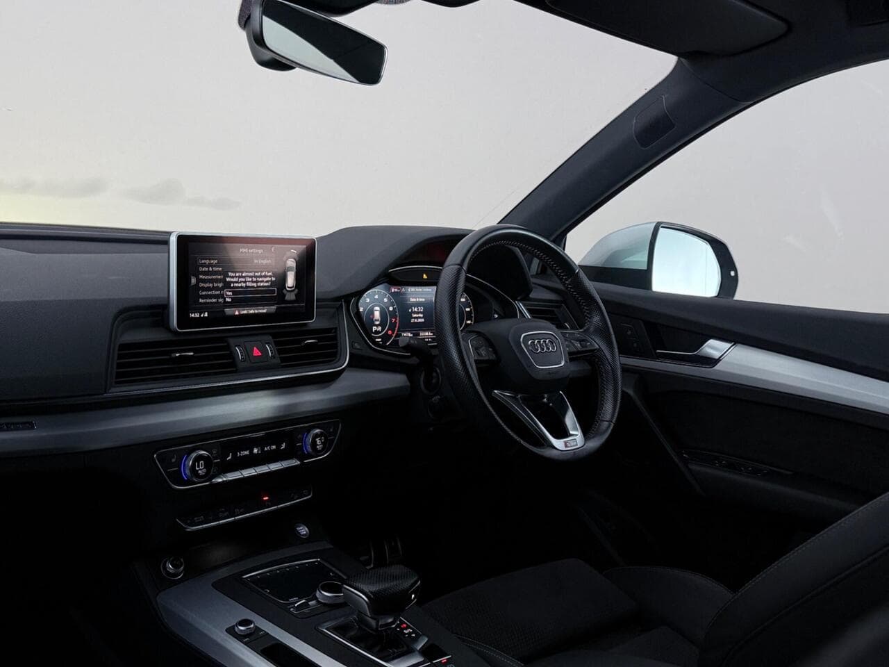 Audi Q5 thumbnail Interior Front