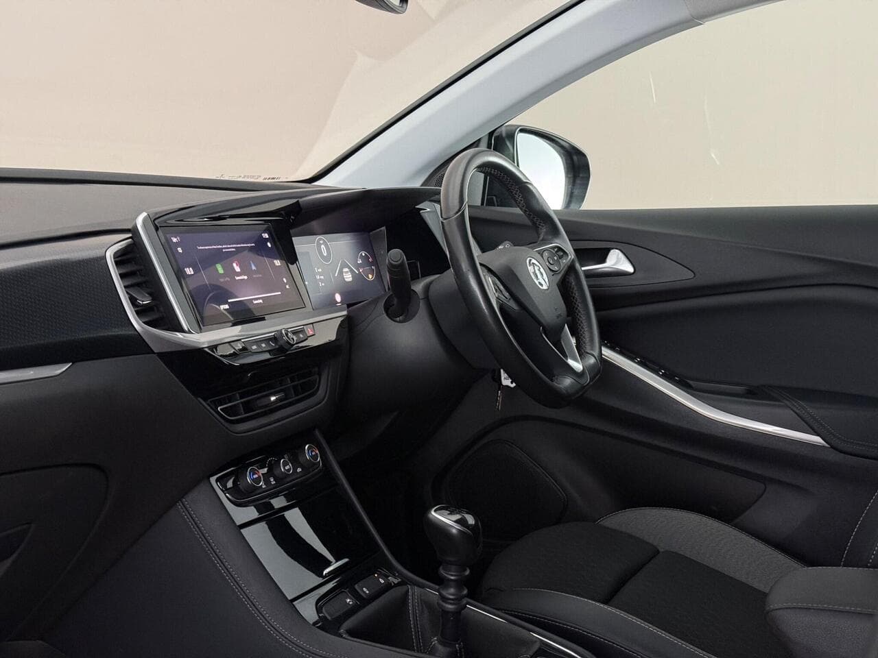 Vauxhall Grandland thumbnail Interior Front