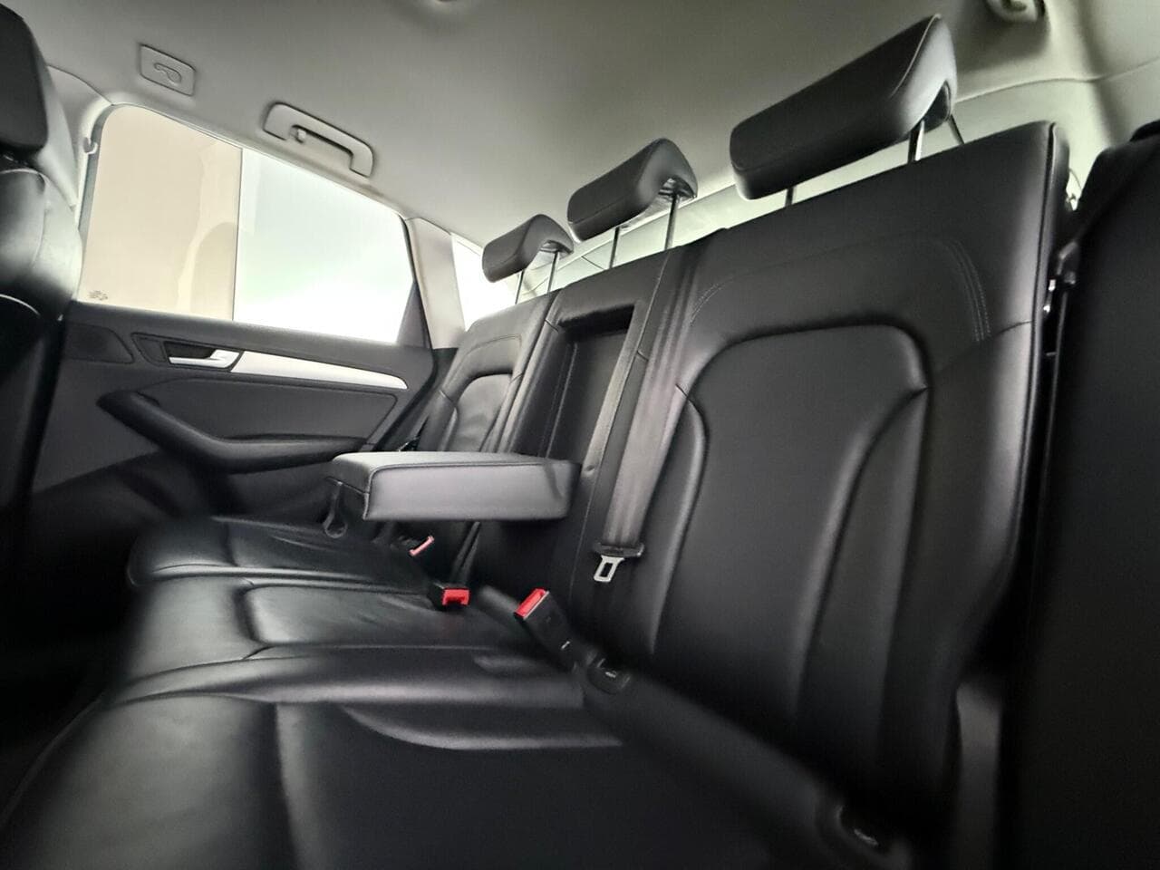 Audi Q5 thumbnail Seat Front Passenger