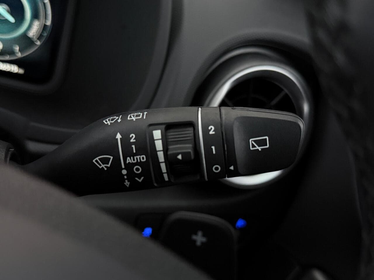 Hyundai KONA thumbnail Misc Controls