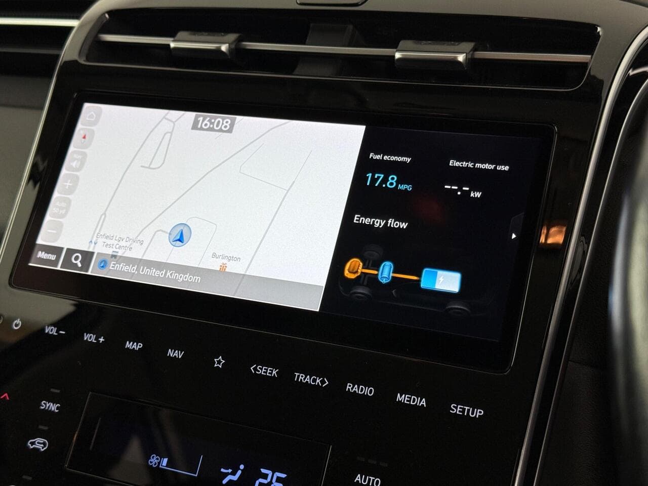 Hyundai TUCSON thumbnail Infotainment System