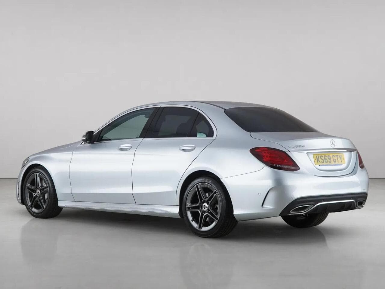 Mercedes-Benz C Class thumbnail Rear Left