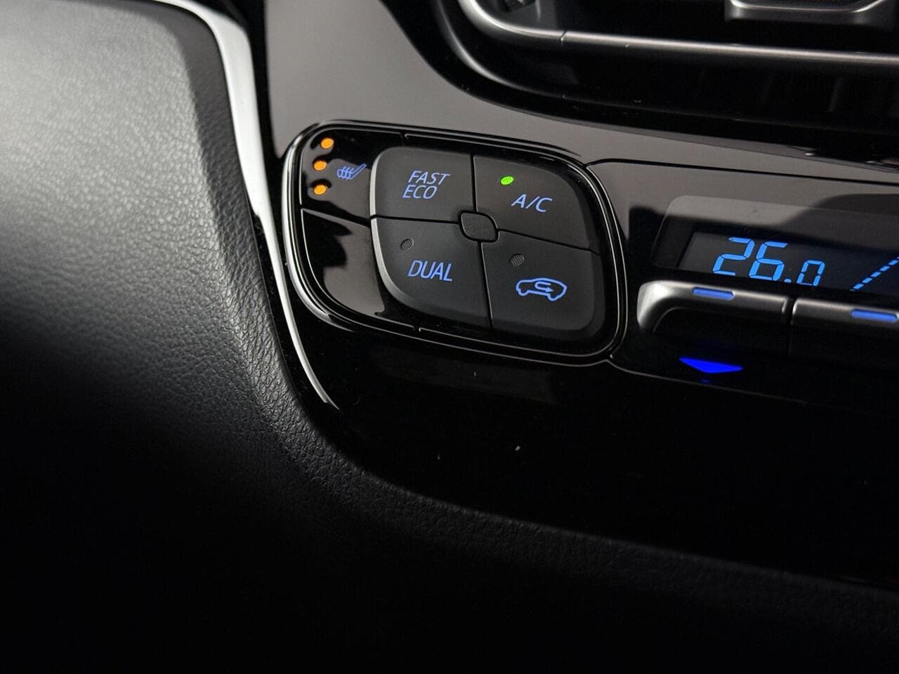 Toyota C-HR thumbnail Misc Controls