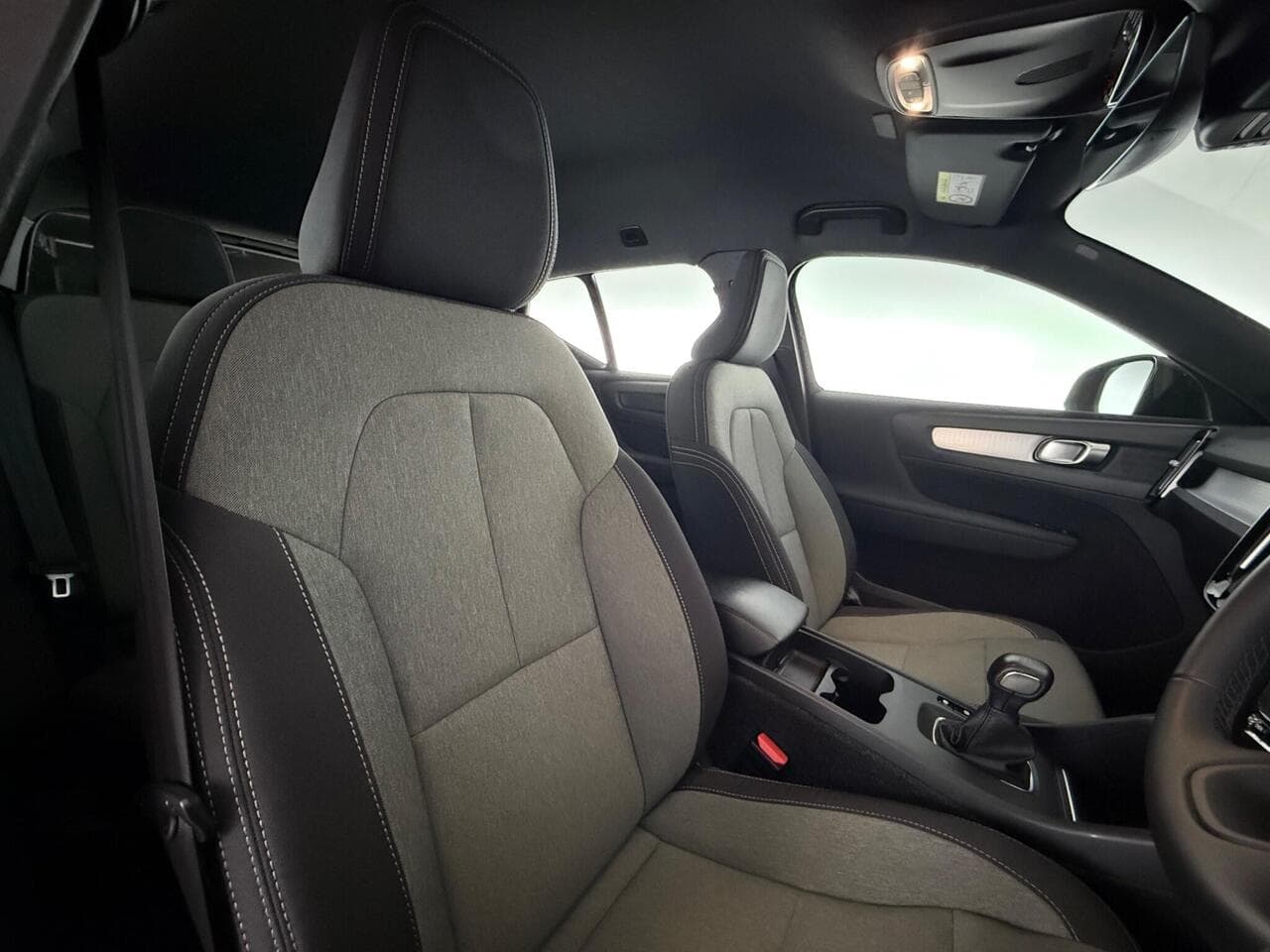 Volvo XC40 thumbnail Seat Driver
