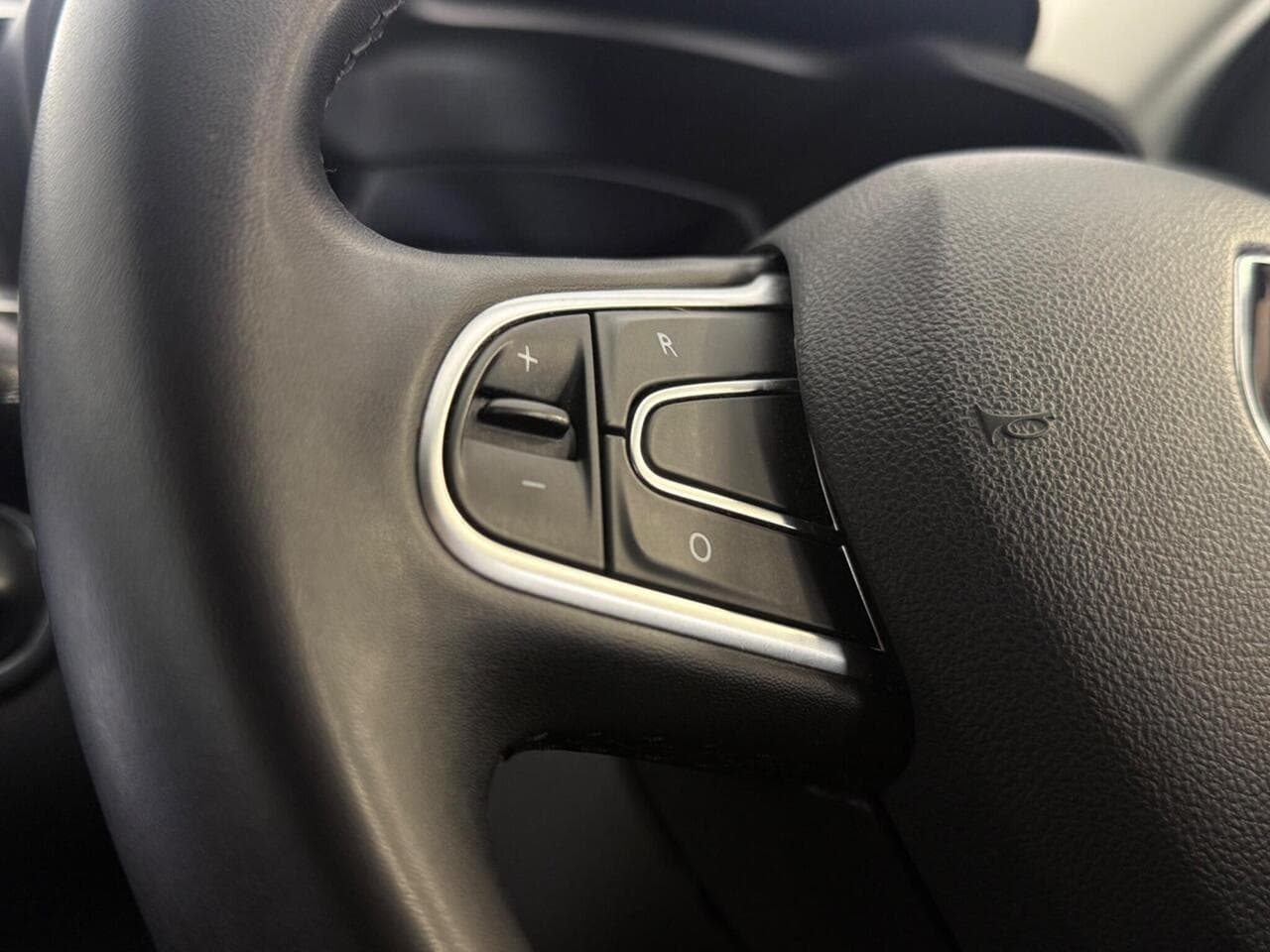 Renault Kadjar thumbnail Misc Controls