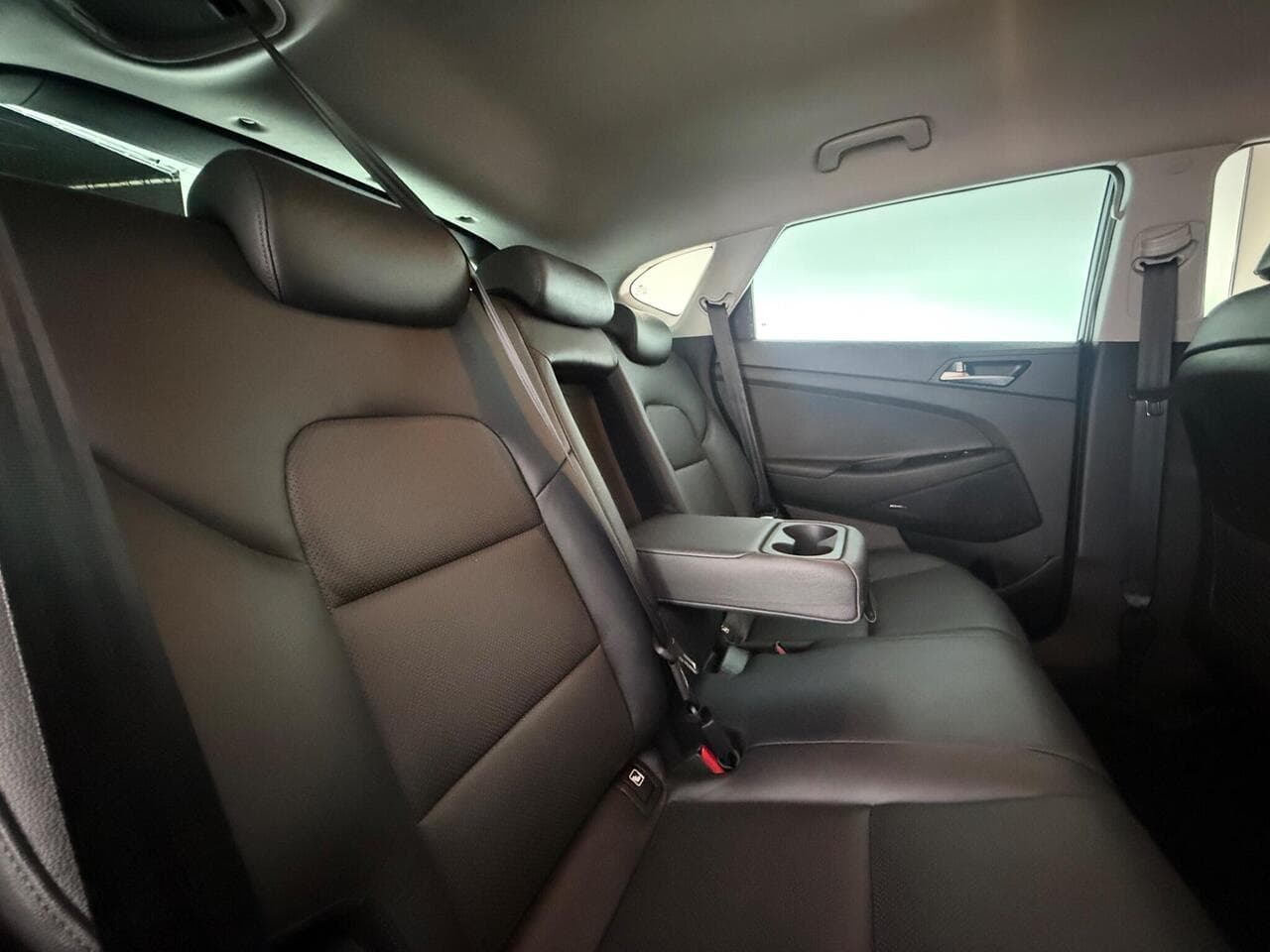 Hyundai TUCSON thumbnail Seats Rear