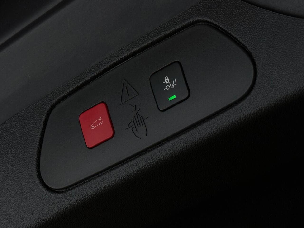 Vauxhall Grandland thumbnail Misc Controls
