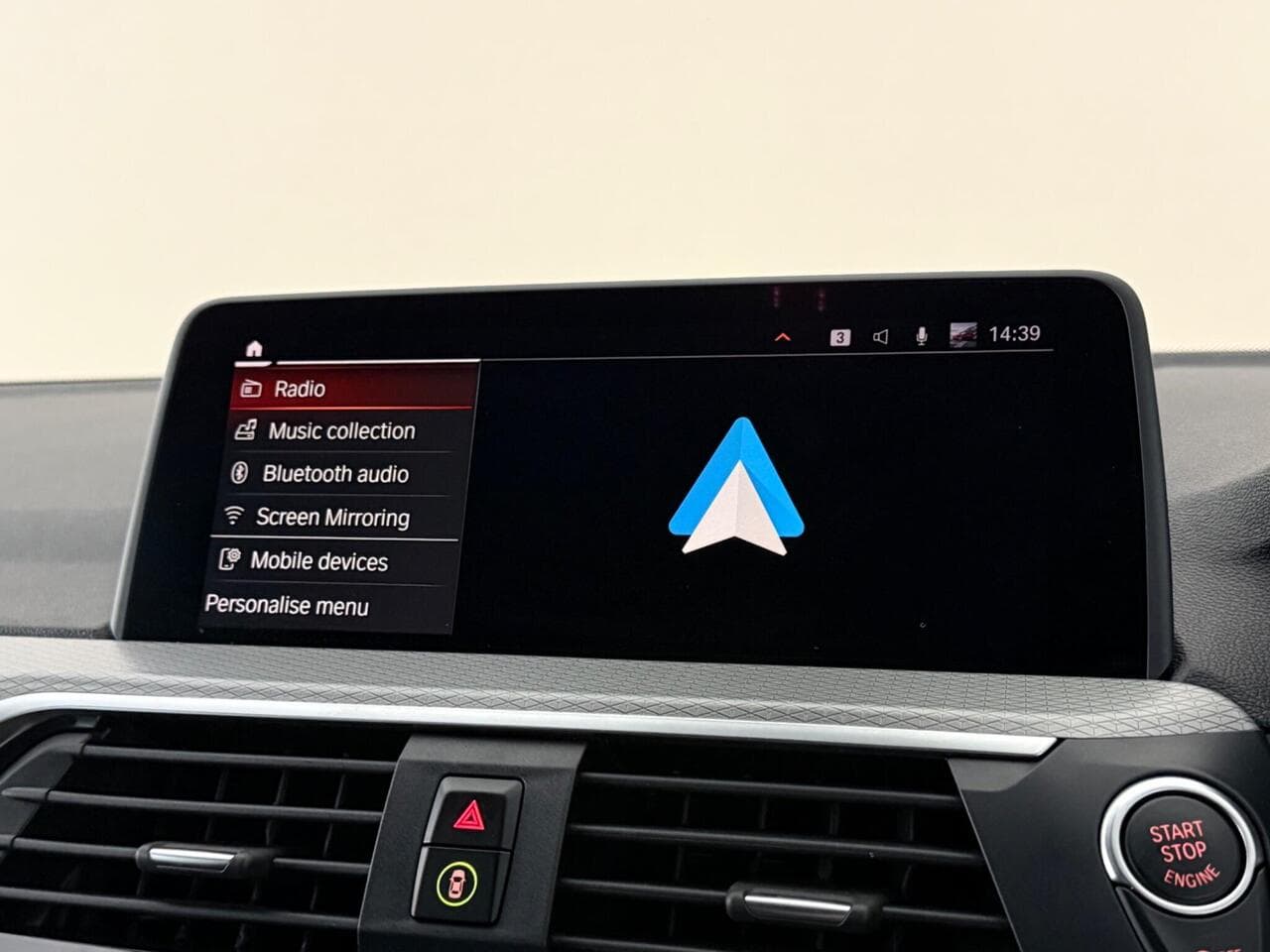 BMW X3 thumbnail Infotainment System