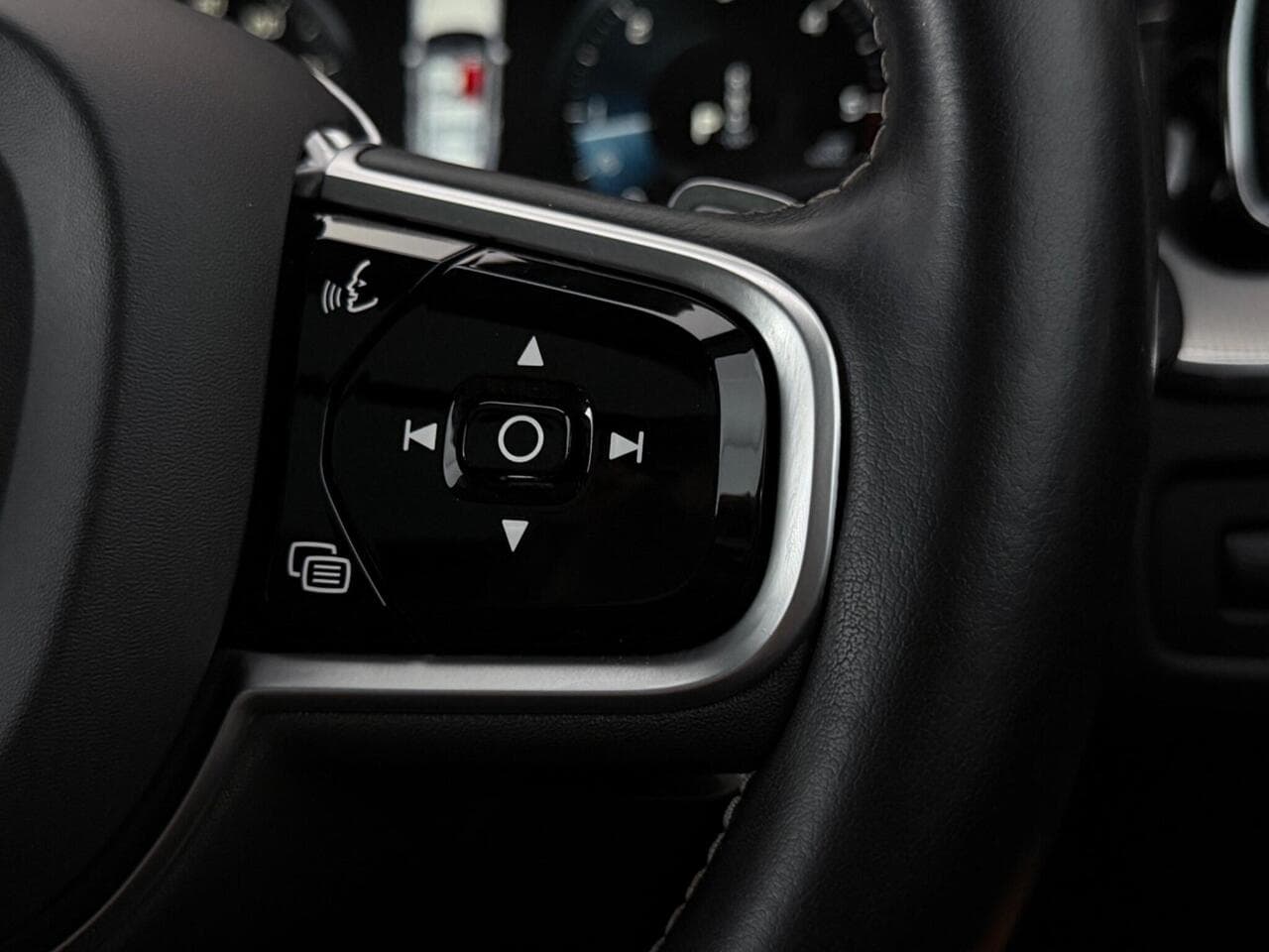 Volvo XC60 thumbnail Misc Controls